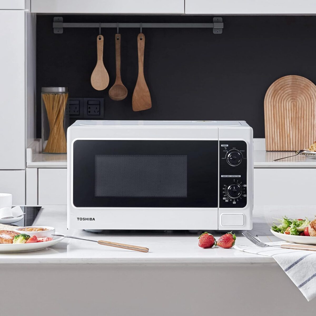 TOSHIBA 20L Compact Microwave - Image 2