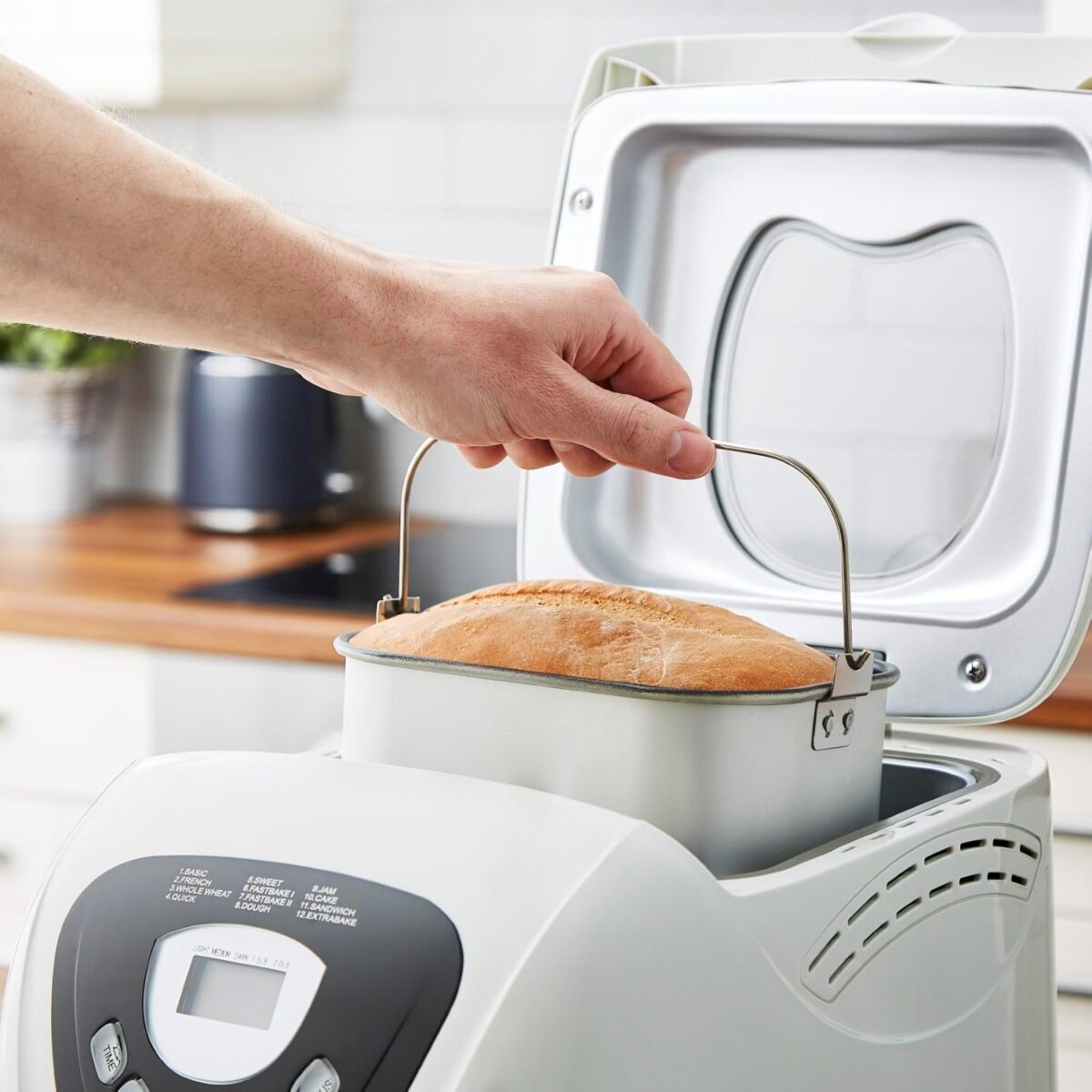 Morphy Richards Fastbake Breadmaker - Image 5