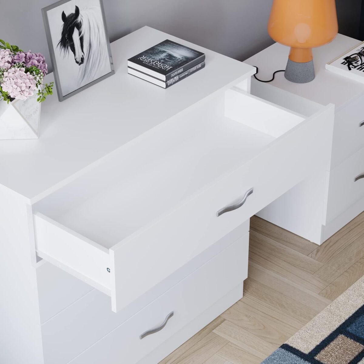 Vida Designs 4-Drawer Chest - Image 4