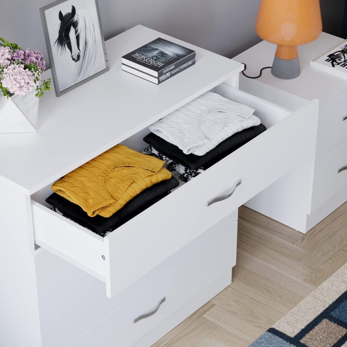 Vida Designs 4-Drawer Chest - Image 5