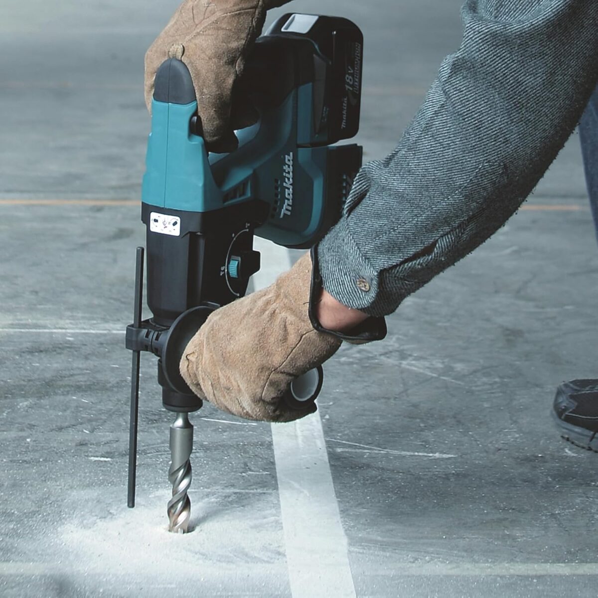 Makita DHR243Z 18V Li-ion LXT 24mm SDS-Plus Hammer Drill - Image 7