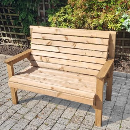 STAFFORDSHIRE CHUNKY CLASSIC™ Solid Wooden Garden Bench